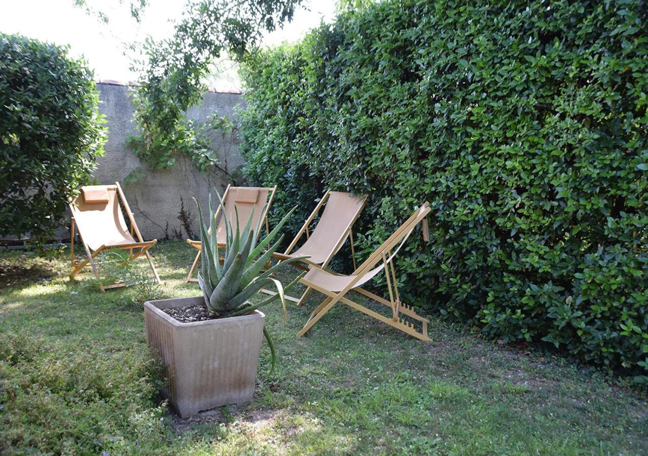 La Maison Des Invites Pernes-les-Fontaines Bagian luar foto